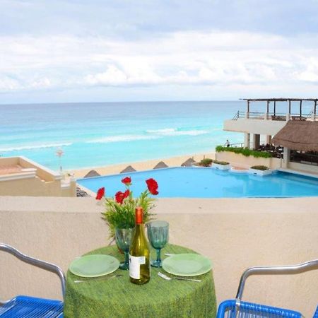 Ocean Front Suite, Balcony, Kitchen. Канкун Экстерьер фото